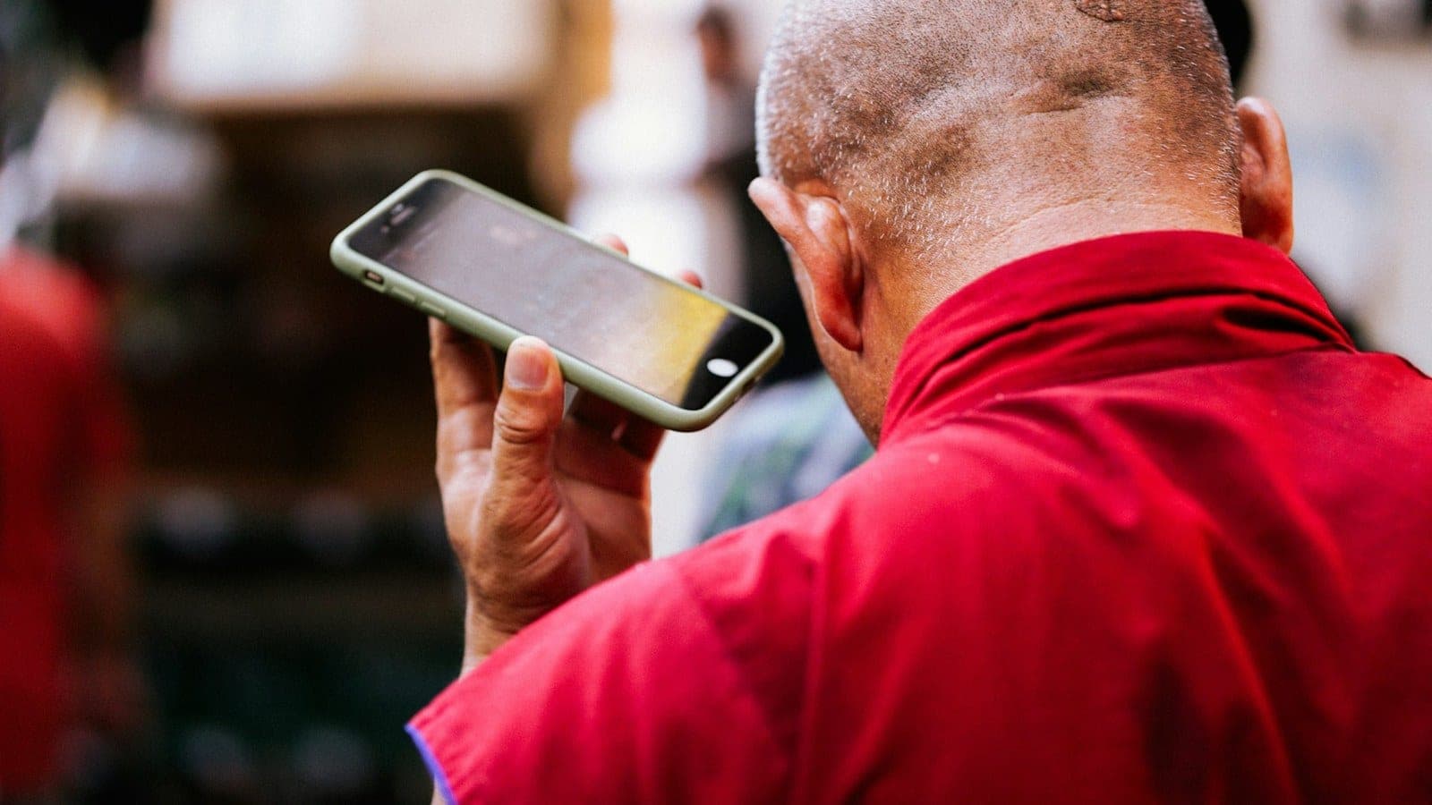Proactive Customer Service: Answer the Question Before They Ask
